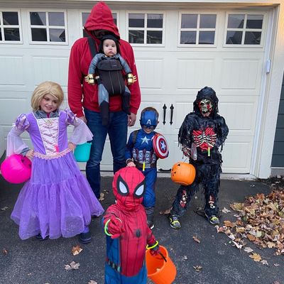 Veronica Cowen (Amplifon) Family Halloween!.jpg